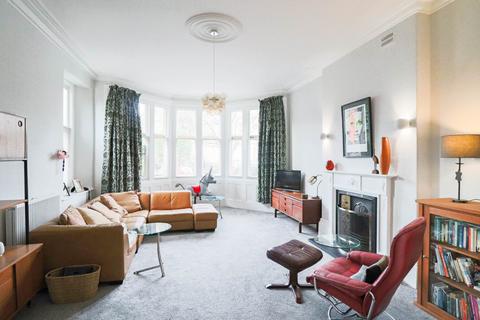 2 bedroom flat for sale, Clarence Grove Road, South Ward - Exceptional Victorian Residence