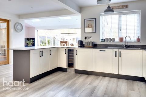5 bedroom detached house for sale, Kingswood Avenue, Loughborough