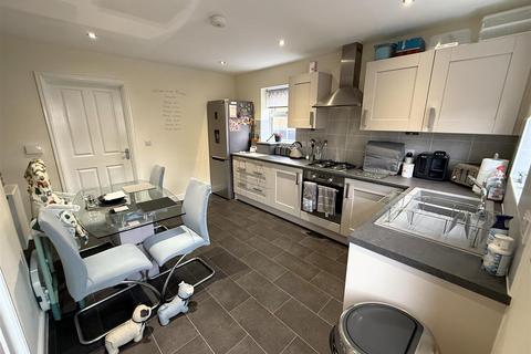 24 Banks Close, Goole, DN14 6YR