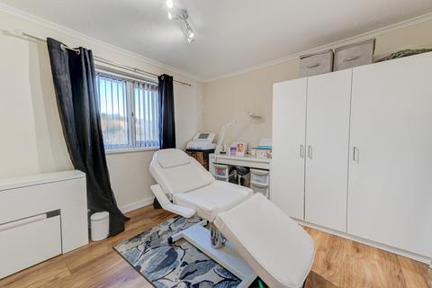 7, St Hilary Court Tidenham Road, Cardiff, CF5 5EF