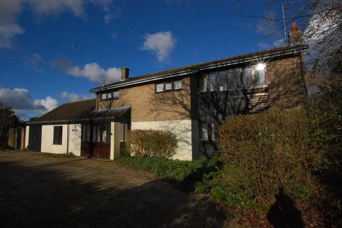 4 bedroom detached house to rent, Grimston Road, Gayton, King's Lynn