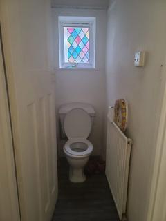 9a Tudor Parade, Romford, RM6 6PS