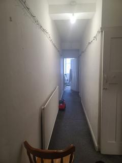 9a Tudor Parade, Romford, RM6 6PS