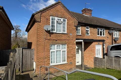 3 bedroom semi-detached house to rent, Spearing Road, High Wycombe HP12