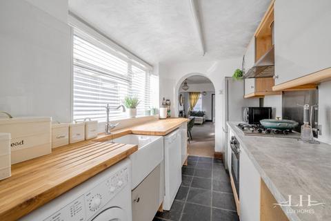 135 Abbs Cross Lane, Hornchurch, RM12 4NA