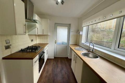 3 bedroom semi-detached house for sale, 78a, Nab Wood Drive Shipley, BD18 4EW