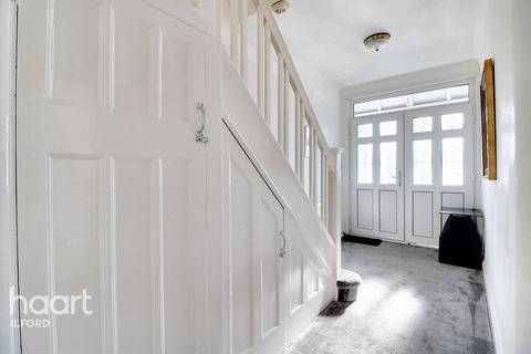 3 bedroom terraced house for sale, Perth Road, Ilford
