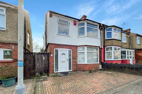 15 Alton Road, Luton, LU1 3NS