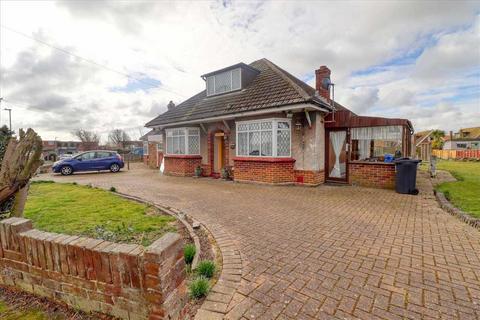 4 bedroom bungalow for sale, West Clacton CO15