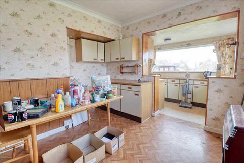 4 bedroom bungalow for sale, West Clacton CO15