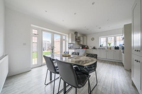 5 bedroom semi-detached house for sale, Bicester,  Oxfordshire,  OX26