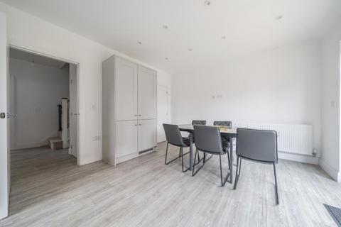 5 bedroom semi-detached house for sale, Bicester,  Oxfordshire,  OX26