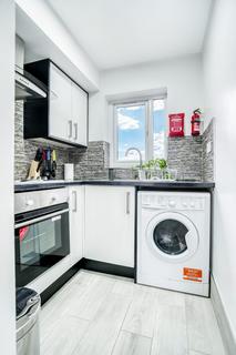 Studio to rent, Pershore Road, Stirchley B30