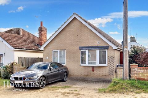 2 bedroom detached bungalow for sale, Flora Road, Pakefield