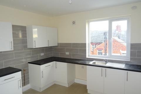 2 bedroom flat to rent, Stanhope Road, South Shields NE33