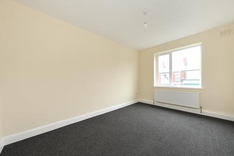 2 bedroom flat to rent, Stanhope Road, South Shields NE33