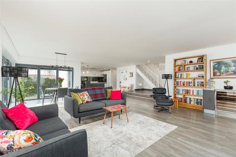 1a Roull Road, Edinburgh, EH12 7JW