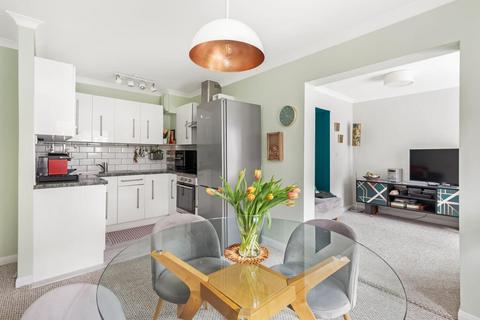 64 Cedar Close, London, SE21 8JF