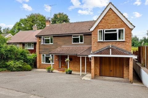 4 bedroom detached house for sale, Kennel Close, Fetcham, Leatherhead, Surrey, KT22