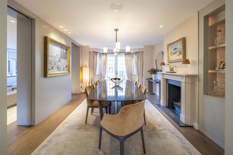 4 Constable Close, London, NW11 6TY
