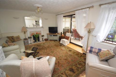 4 bedroom detached house for sale, Woodmere, Luton, Bedfordshire, LU3