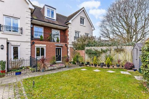 3 bedroom terraced house for sale, Lavant Road, Chichester