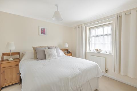 2 Houghton Square, Sherfield On Loddon, Hook, RG27 0SL