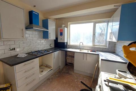 2 bedroom property to rent, Abbey Road, Newbury Park