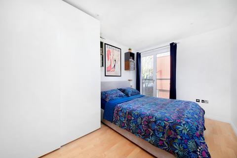 Flat 127, Viridian Apartments, 75 Battersea Park Road, London, SW8 4DB