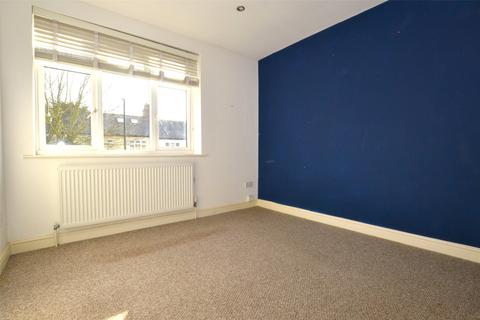 2 bedroom maisonette to rent, Eveline Road, Mitcham CR4