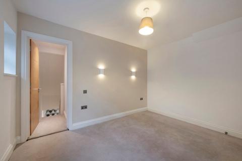 2 bedroom flat to rent, Beaufort Road, Kingston Upon Thames, Surrey