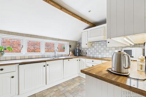 2 bedroom barn conversion for sale, The Rushes, Gotham, Nottingham