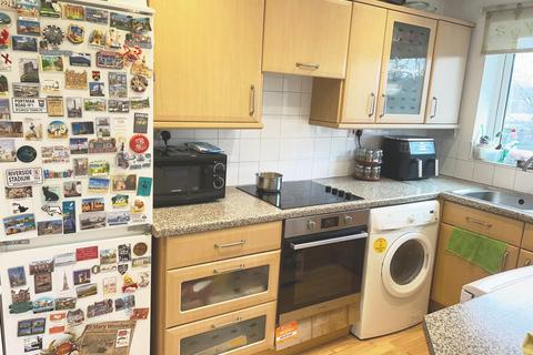 1 bedroom flat to rent, Larch Close, Friern Barnet, N11