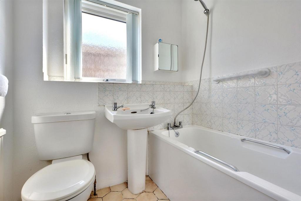 Bathroom 2.jpeg