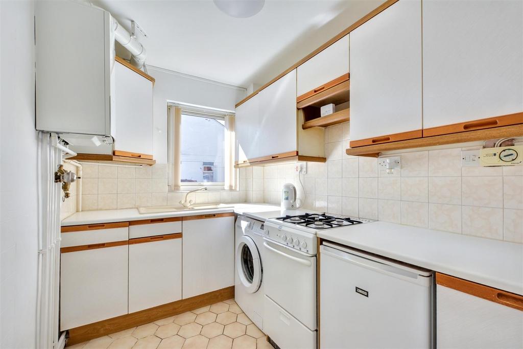 Kitchen 1.jpeg