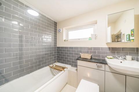 6 Foss Road, London, SW17 0TX