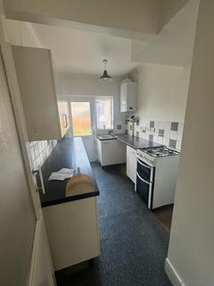 3 bedroom terraced house to rent, Ilford, IG1