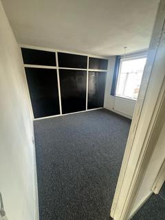 3 bedroom terraced house to rent, Ilford, IG1