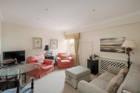 1 bedroom apartment to rent, Culford Gardens