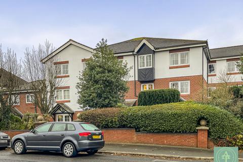 2 bedroom retirement property for sale, Woodmere Court, Avenue Road, N14