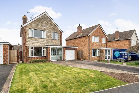 3 bedroom detached house for sale, Claremont Drive, Taunton TA1