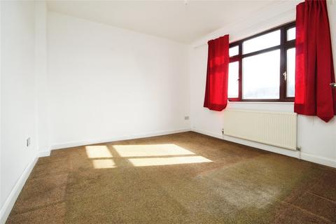 3 bedroom terraced house to rent, Butler Road, Dagenham, RM8