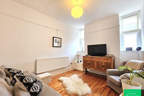 2 bedroom ground floor flat to rent, Fortis Green, London, N2