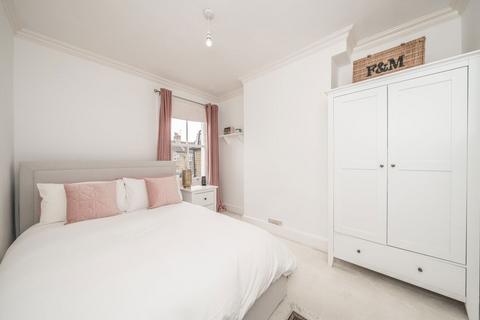 52 Mereway Road, Twickenham, TW2 6RG
