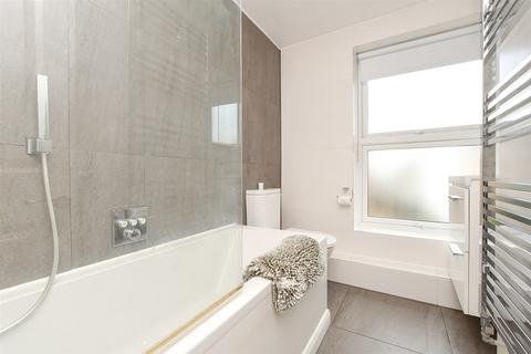 7 Mark Street, Reigate, RH2 0BL