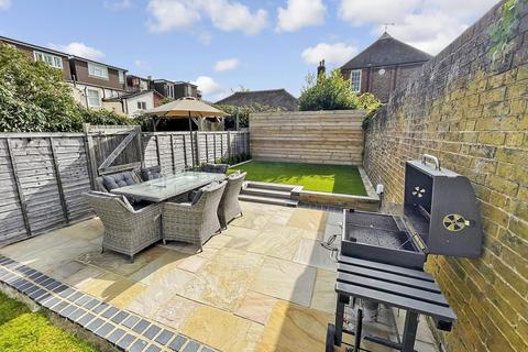 3 bedroom end of terrace house for sale, Mark Street, Reigate RH2