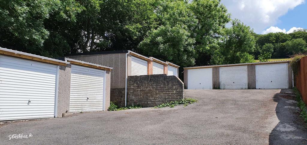 Garage to rent