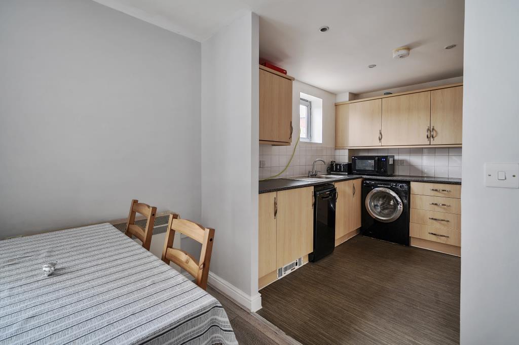 Kitchen/Dining Area