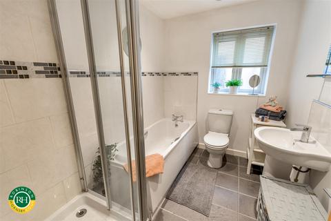 7 Doncaster Road, Braithwell, Rotherham, S66 7BB