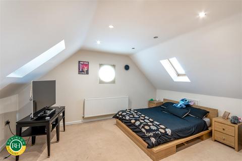 7 Doncaster Road, Braithwell, Rotherham, S66 7BB